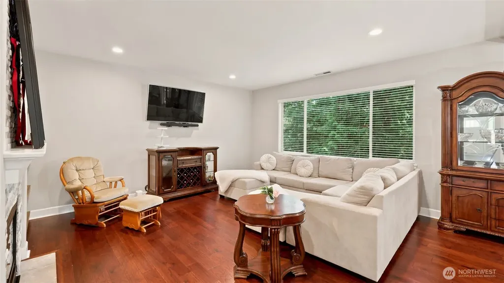 6706 Elaine Avenue SE Auburn WA 98092