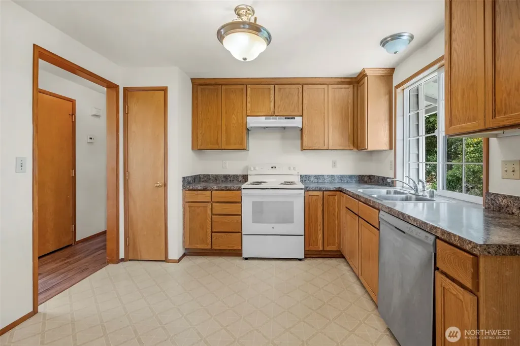6308 98th Place NE Marysville WA 98270