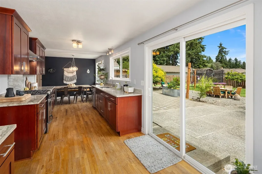 13636 2nd Avenue S Burien WA 98168
