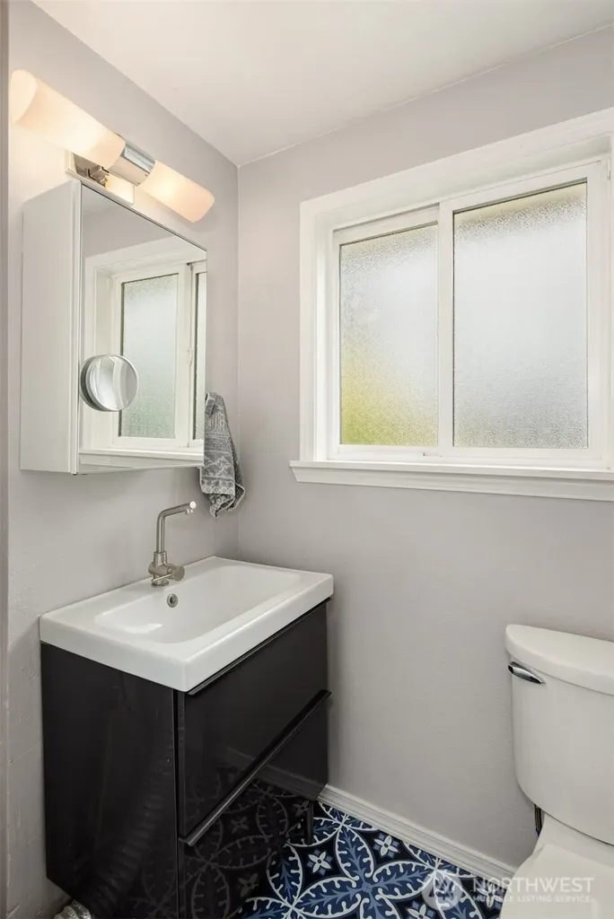 13636 2nd Avenue S Burien WA 98168