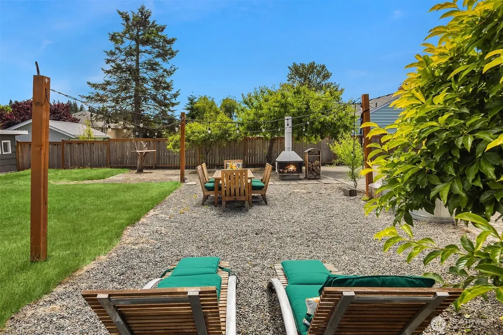 13636 2nd Avenue S Burien WA 98168