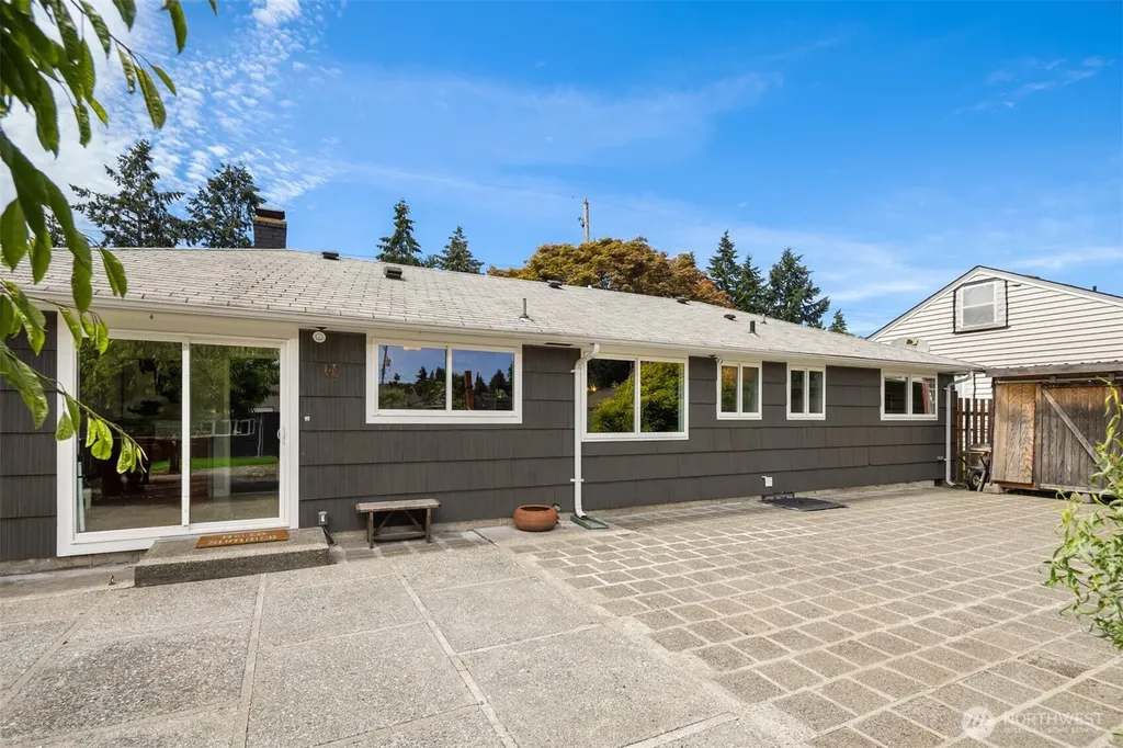 13636 2nd Avenue S Burien WA 98168