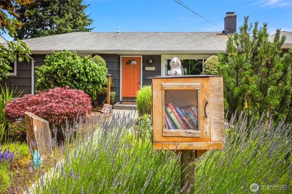 13636 2nd Avenue S Burien WA 98168