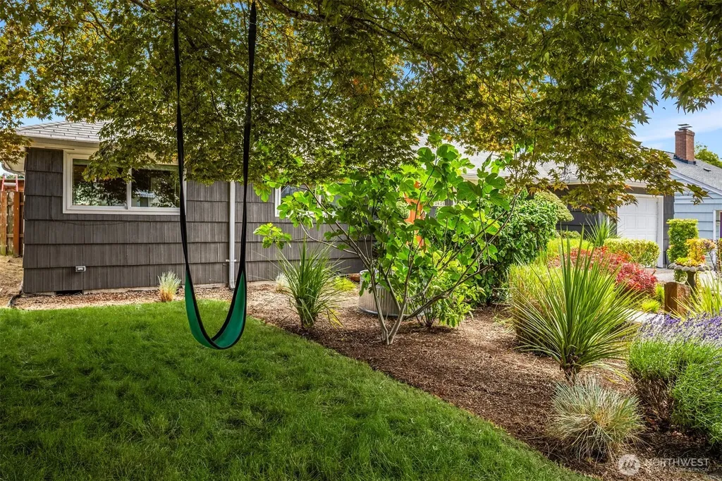13636 2nd Avenue S Burien WA 98168