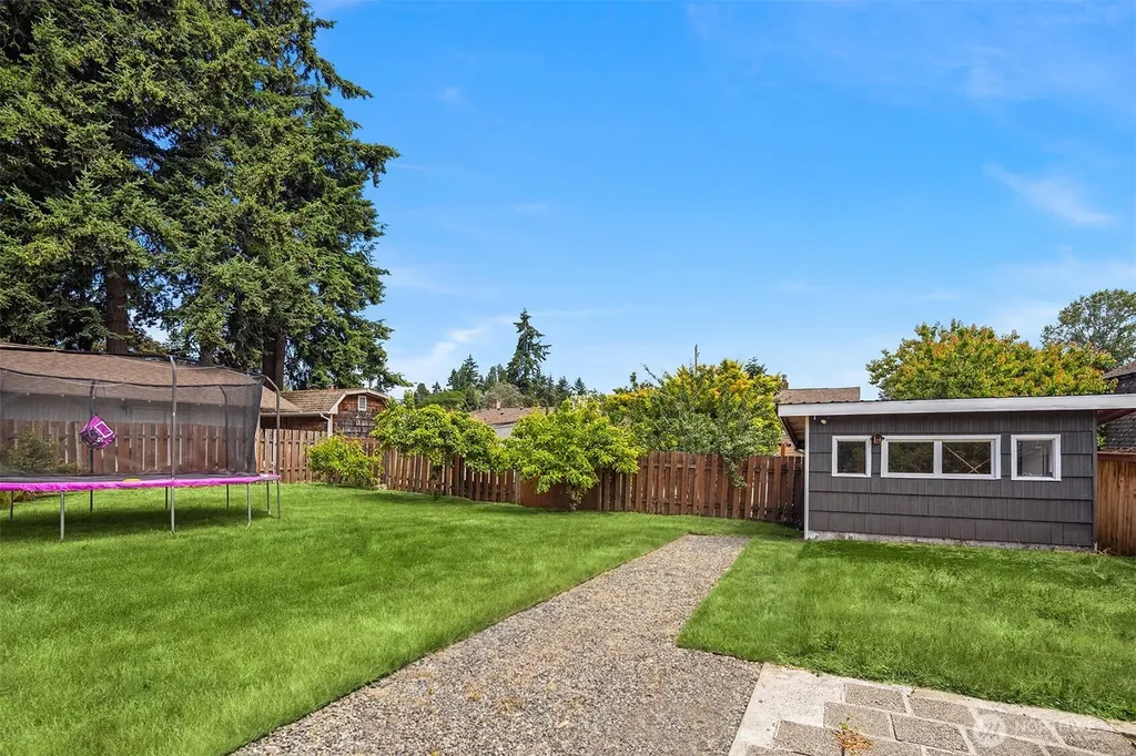 13636 2nd Avenue S Burien WA 98168