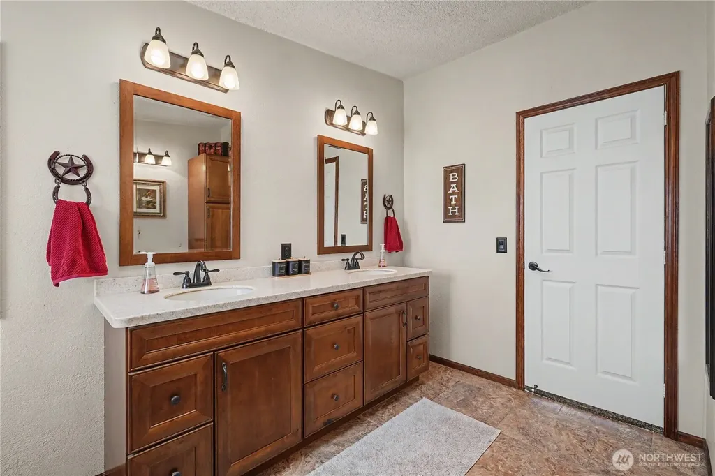 767 S Canyon Court Road Othello WA 99344