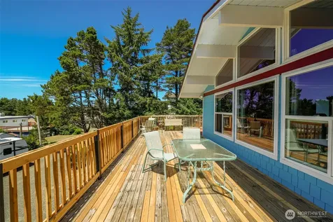 1856 Hoquiam Lane S Westport WA 98595