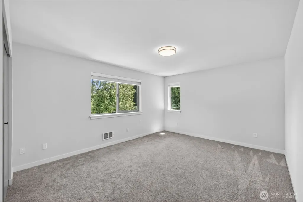 629 Bing Road Lynnwood WA 98036