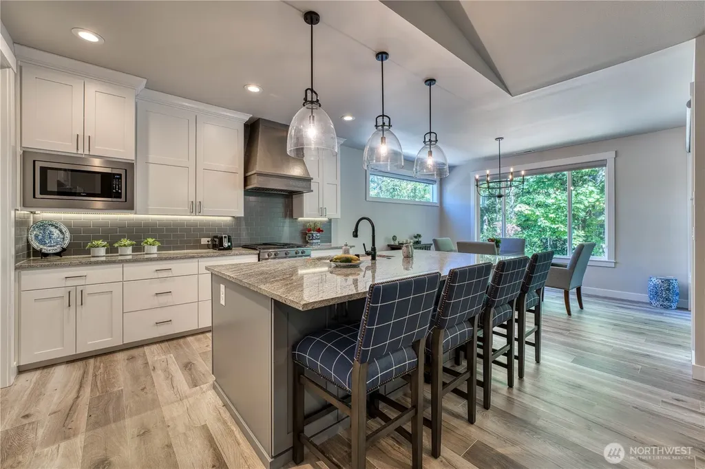 18595 Sawgrass Drive NE Poulsbo WA 98370