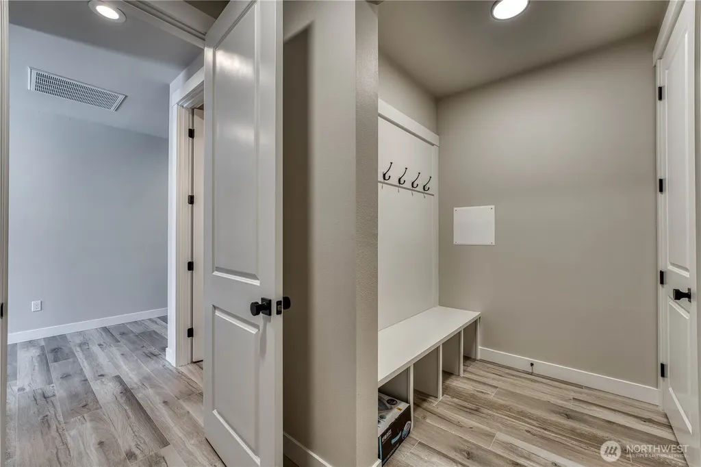 18595 Sawgrass Drive NE Poulsbo WA 98370