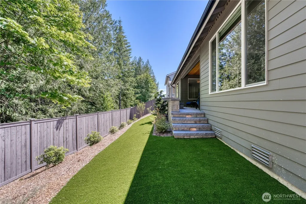 18595 Sawgrass Drive NE Poulsbo WA 98370