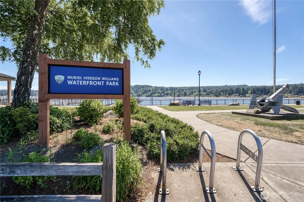 18595 Sawgrass Drive NE Poulsbo WA 98370