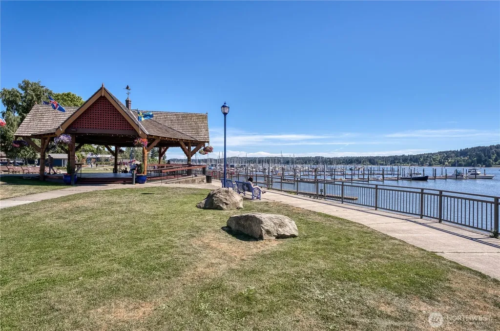 18595 Sawgrass Drive NE Poulsbo WA 98370