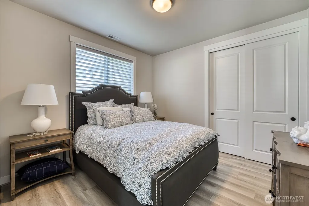18595 Sawgrass Drive NE Poulsbo WA 98370