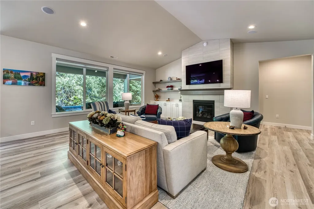 18595 Sawgrass Drive NE Poulsbo WA 98370