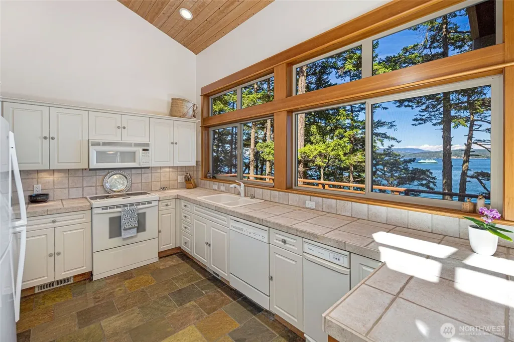 976 San Juan Drive Friday Harbor WA 98250