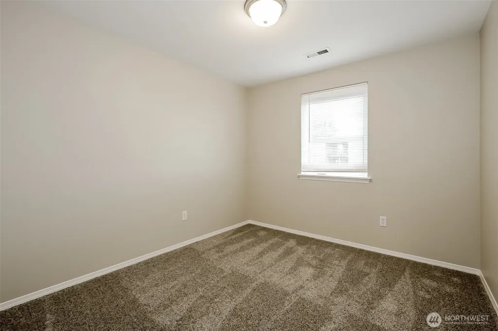 403 4th Avenue SE Puyallup WA 98372