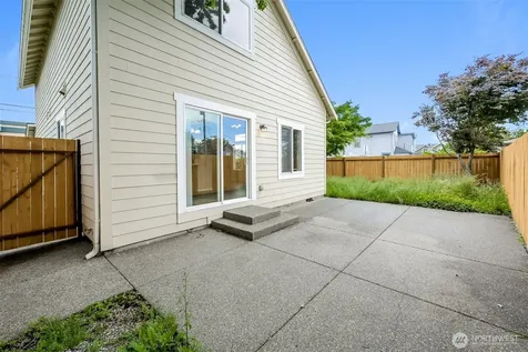 403 4th Avenue SE Puyallup WA 98372