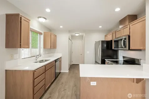 403 4th Avenue SE Puyallup WA 98372