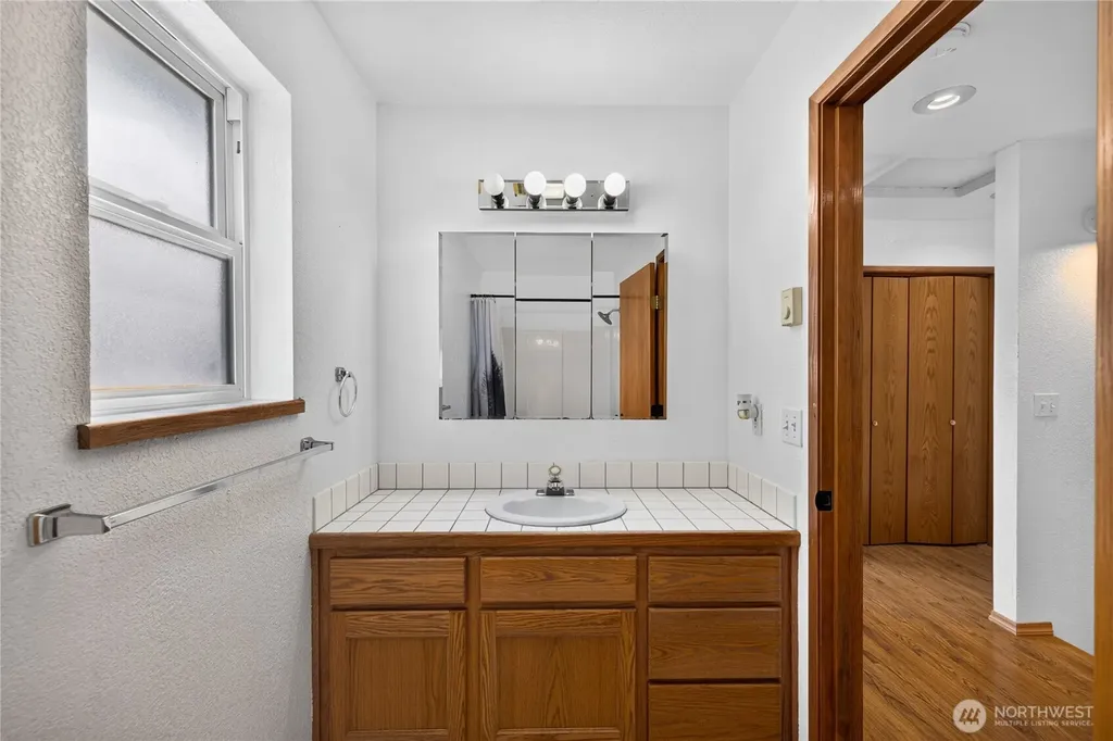 1219 Leahy Drive Coupeville WA 98239