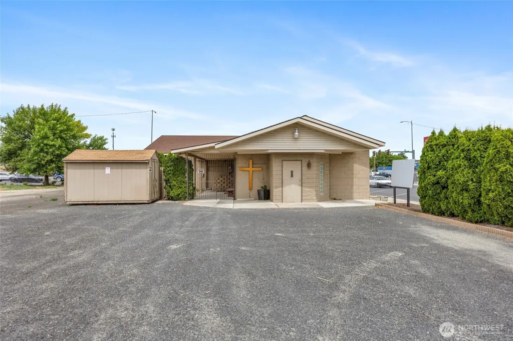 228 SE F Street Quincy WA 98848