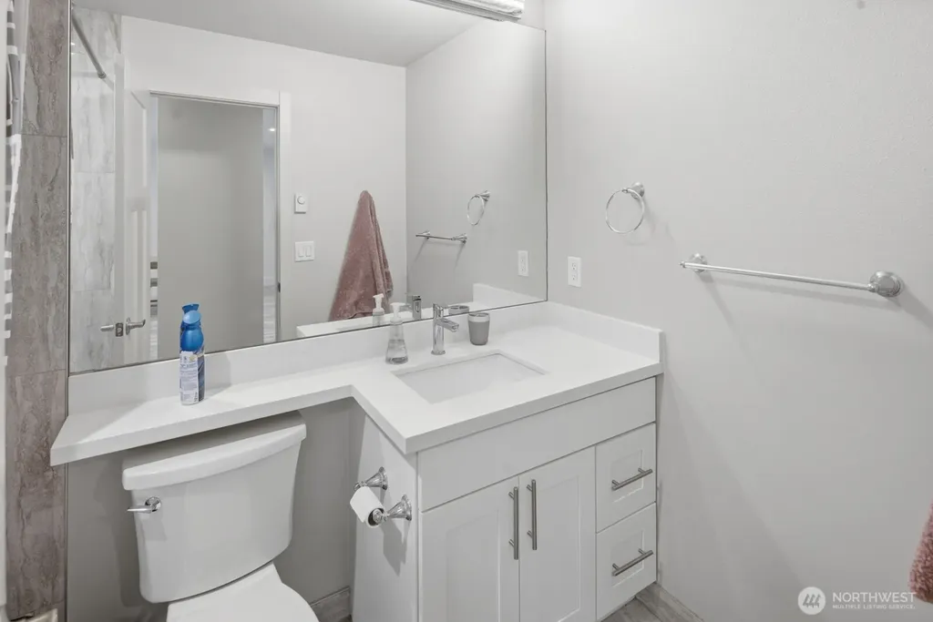 4731 12th Avenue NE Seattle WA 98105