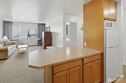 4731 12th Avenue NE Seattle WA 98105