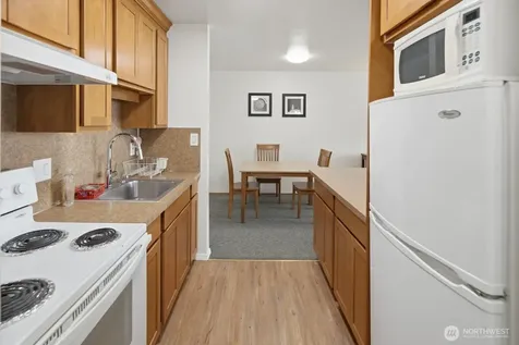 4731 12th Avenue NE Seattle WA 98105