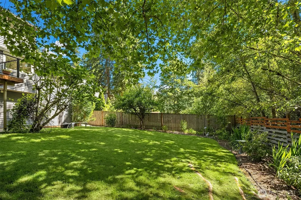 4261 244th Place SE Sammamish WA 98029