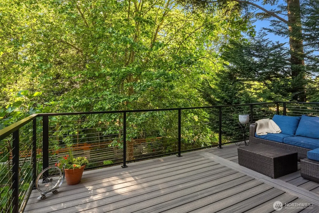 4261 244th Place SE Sammamish WA 98029