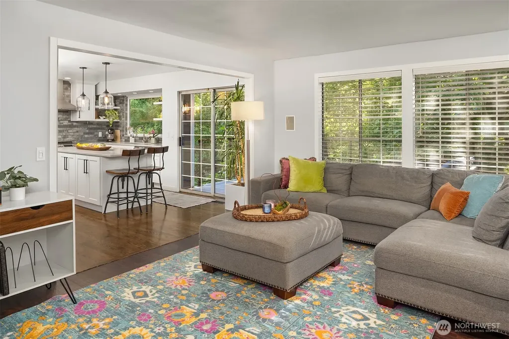 4261 244th Place SE Sammamish WA 98029