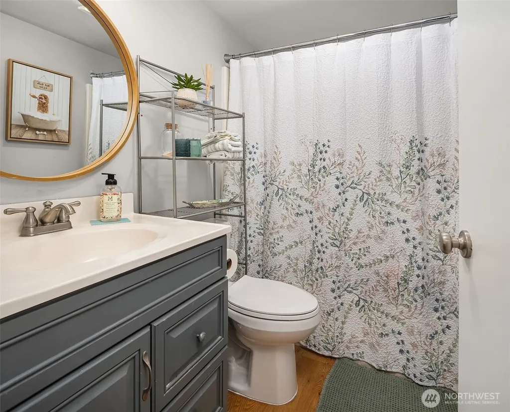 4261 244th Place SE Sammamish WA 98029