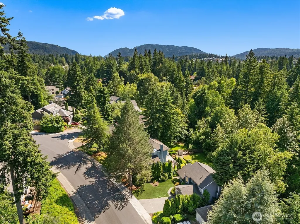 4261 244th Place SE Sammamish WA 98029