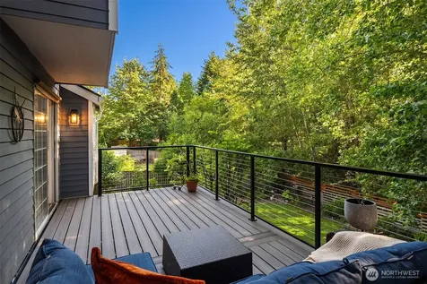 4261 244th Place SE Sammamish WA 98029