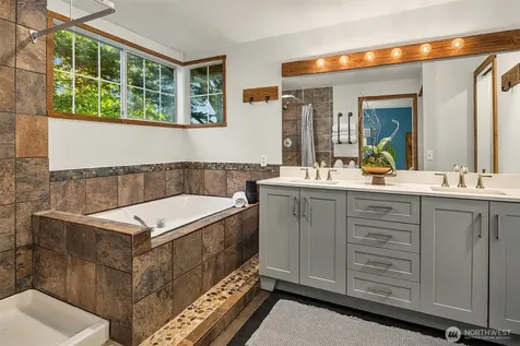 4261 244th Place SE Sammamish WA 98029