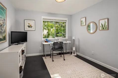4261 244th Place SE Sammamish WA 98029