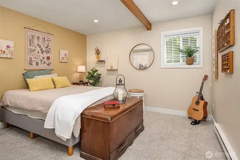 4261 244th Place SE Sammamish WA 98029
