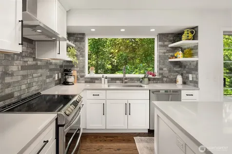 4261 244th Place SE Sammamish WA 98029