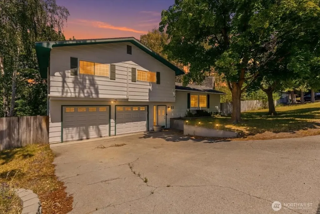 21 Diamond Street Electric City WA 99123