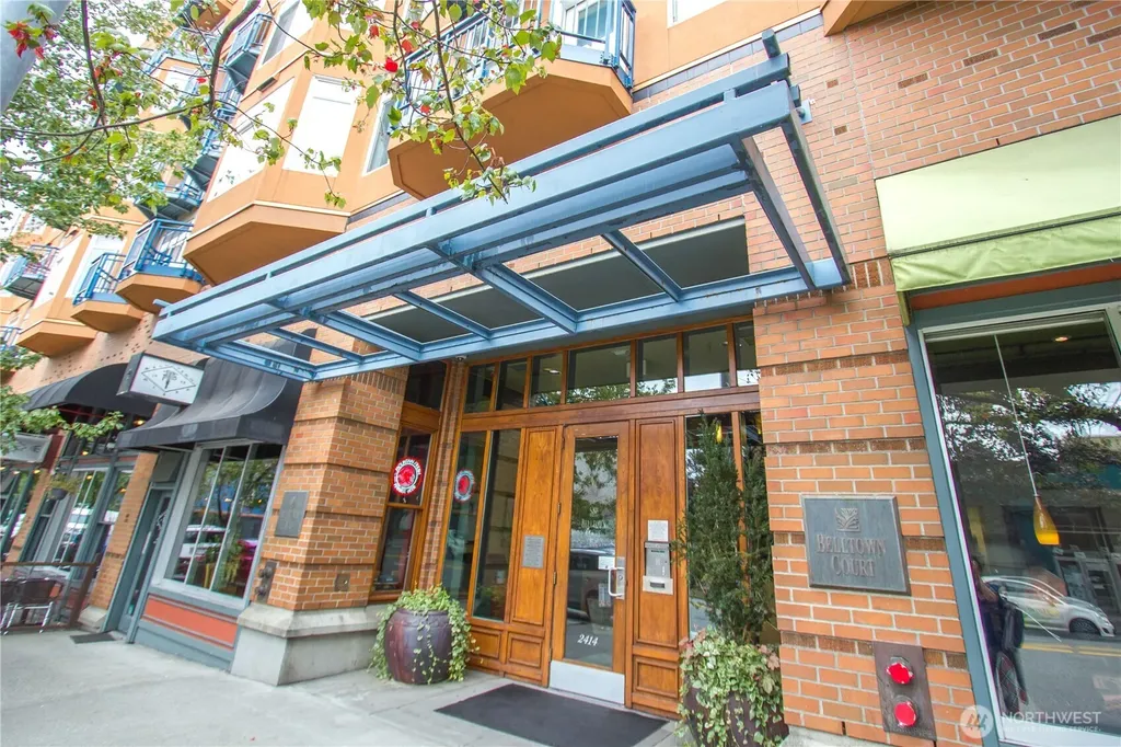 2414 1st Avenue Seattle WA 98121