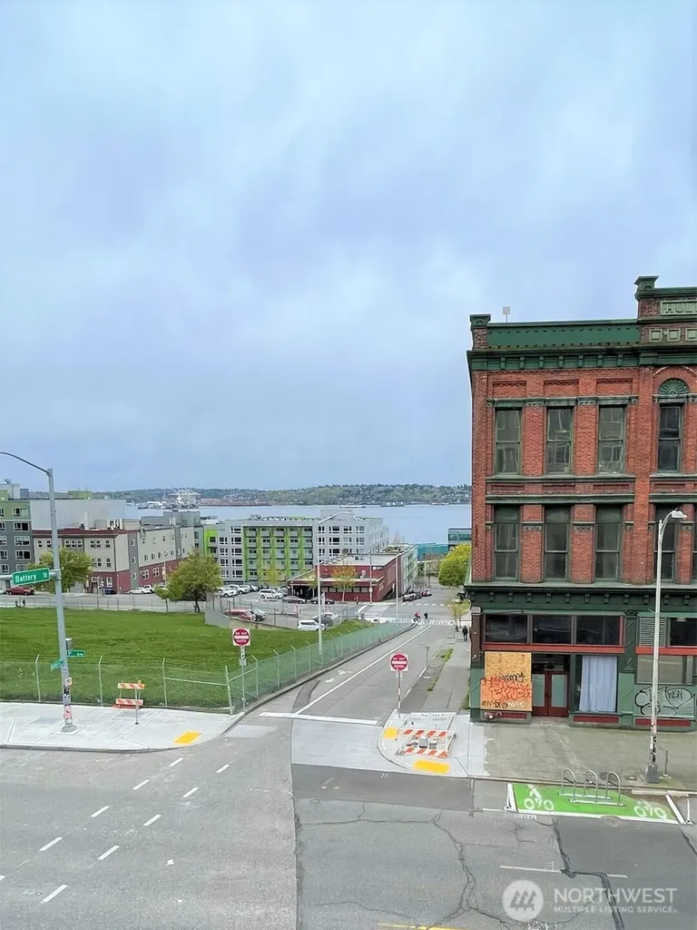 2414 1st Avenue Seattle WA 98121