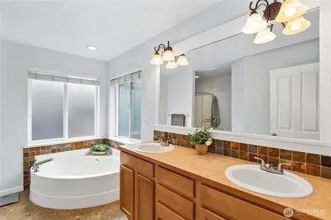 17208 138th Avenue Ct E Puyallup WA 98374