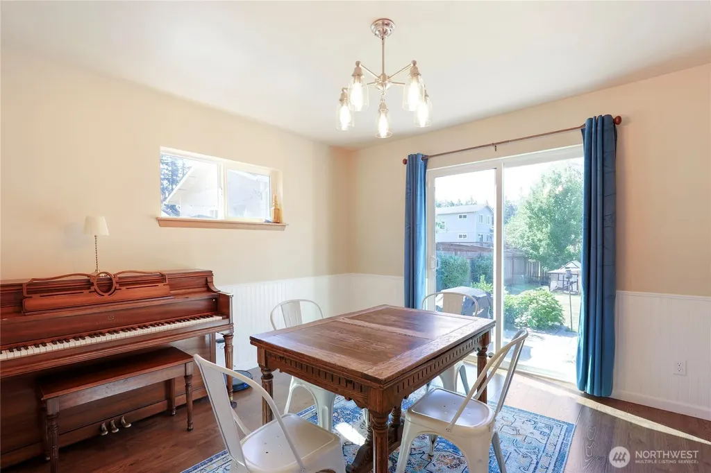 360 NE Max William Loop Poulsbo WA 98370
