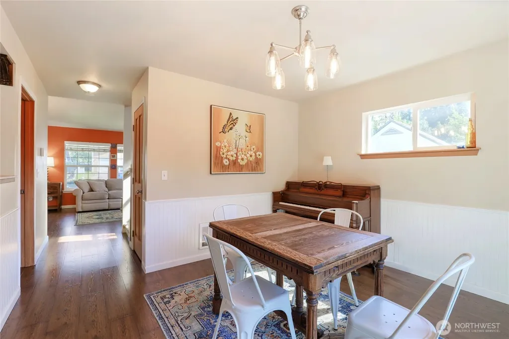 360 NE Max William Loop Poulsbo WA 98370