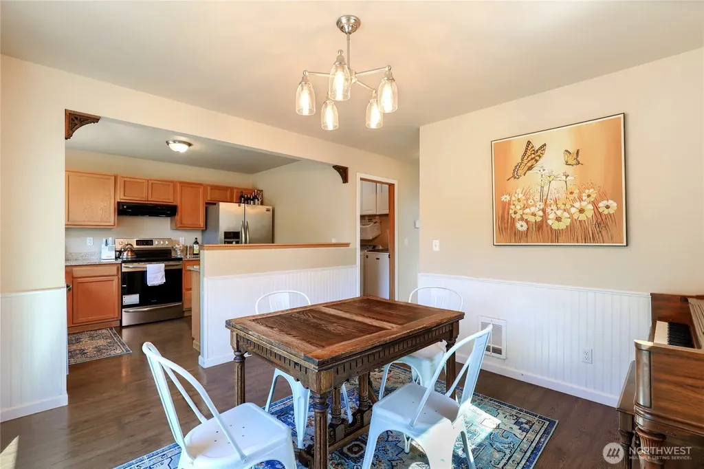 360 NE Max William Loop Poulsbo WA 98370
