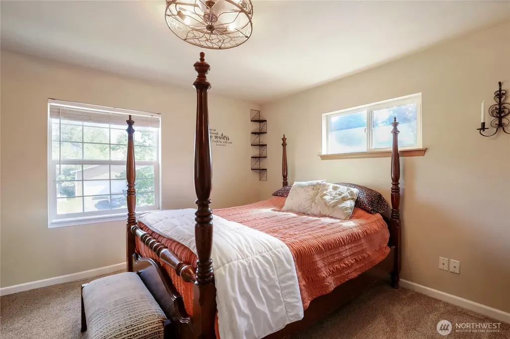 360 NE Max William Loop Poulsbo WA 98370