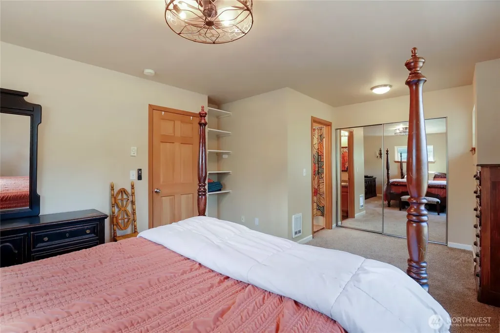 360 NE Max William Loop Poulsbo WA 98370