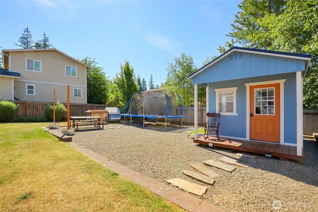 360 NE Max William Loop Poulsbo WA 98370