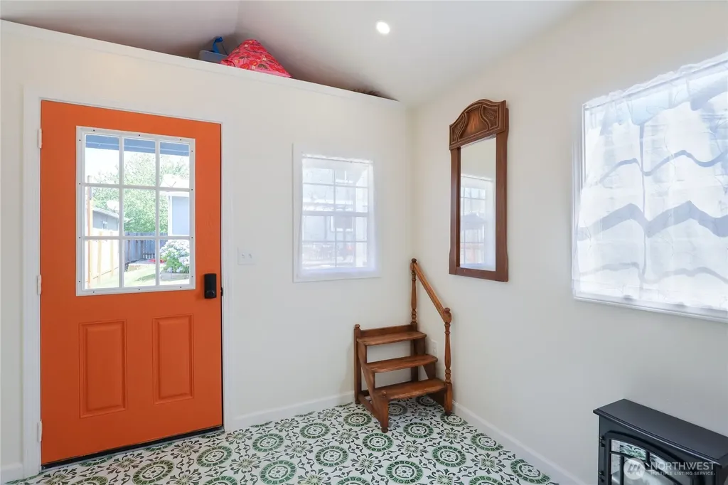 360 NE Max William Loop Poulsbo WA 98370