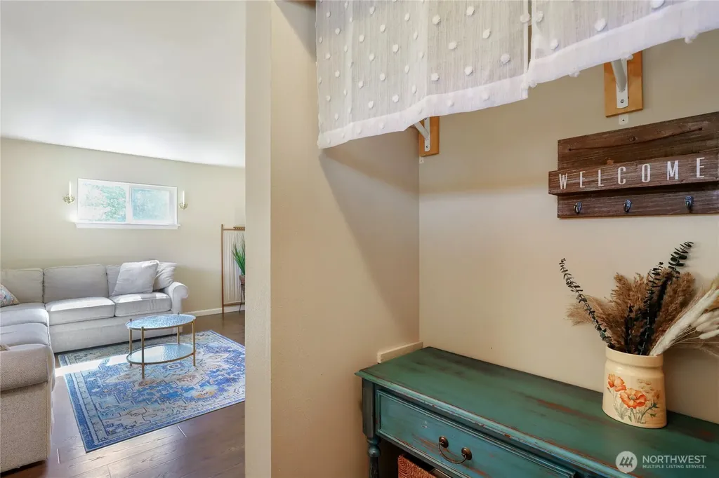 360 NE Max William Loop Poulsbo WA 98370